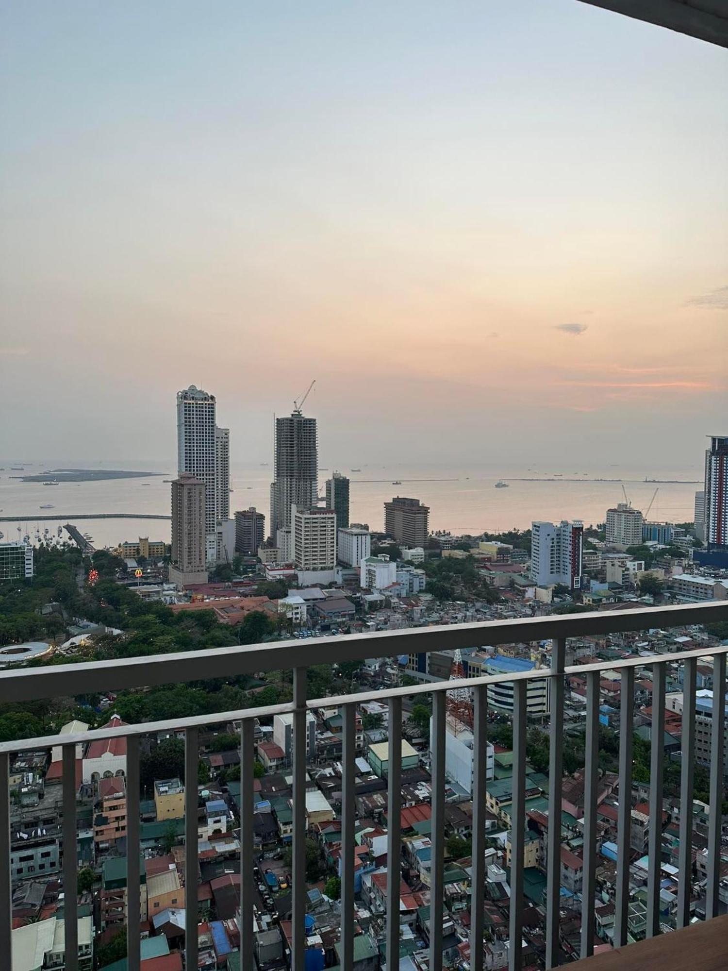 Green Residences Stays By Pbyy Manila Exterior photo